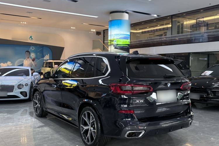 Used BMW X5 2019 xDrive40i Luxury Model with M Sport Package Exterior 3