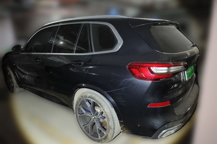 Used BMW X5 2019 xDrive40i Luxury Model with M Sport Package Exterior 3