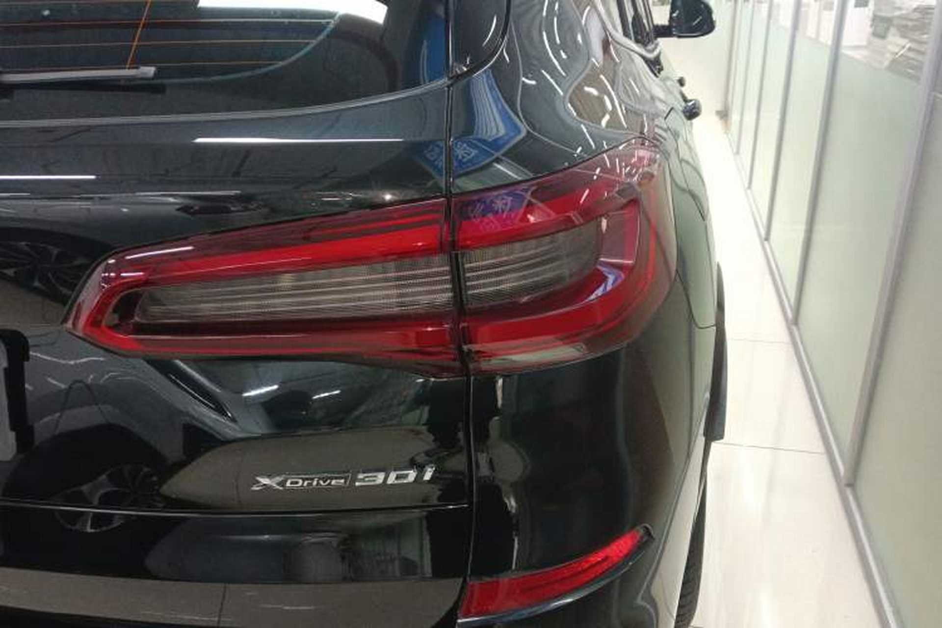 Used BMW X5 2019 xDrive30i M Sport Package Exterior 3