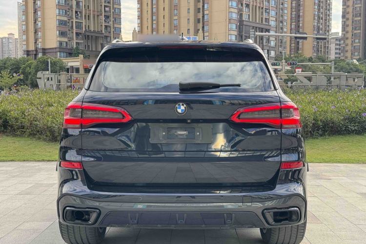 Used BMW X5 2019 xDrive40i M Sport Package Exterior 4