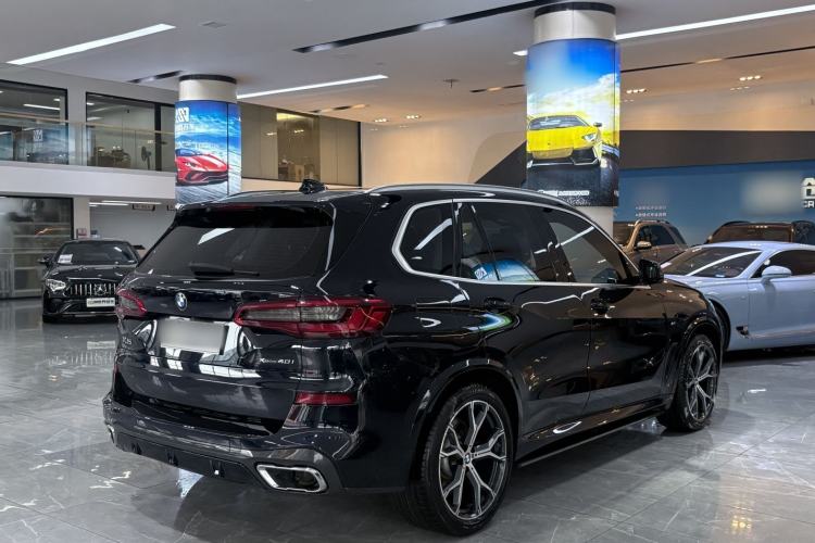 Used BMW X5 2019 xDrive40i Luxury Model with M Sport Package Exterior 5
