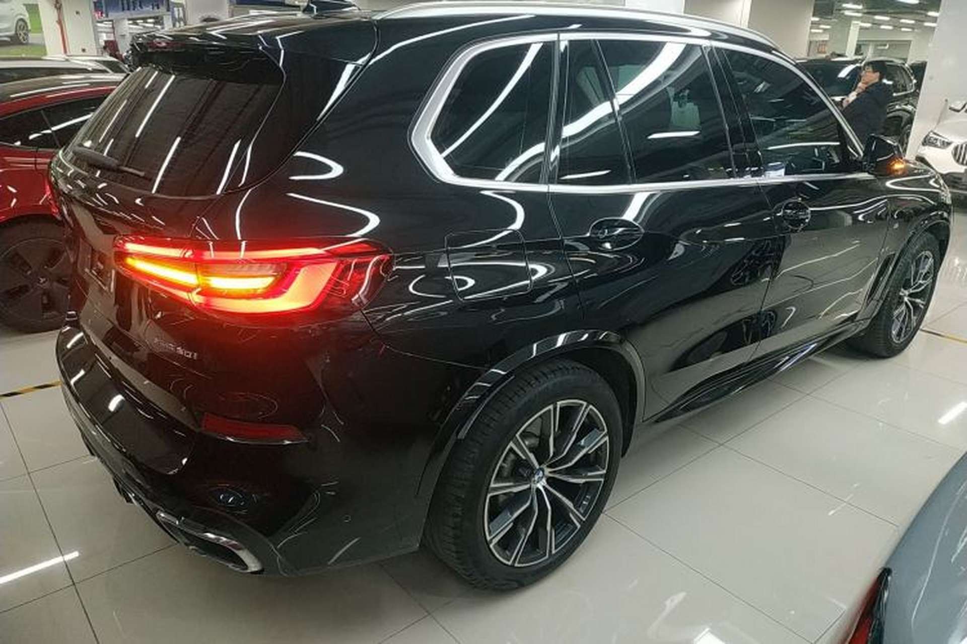 Used BMW X5 2019 xDrive30i M Sport Package Exterior 5