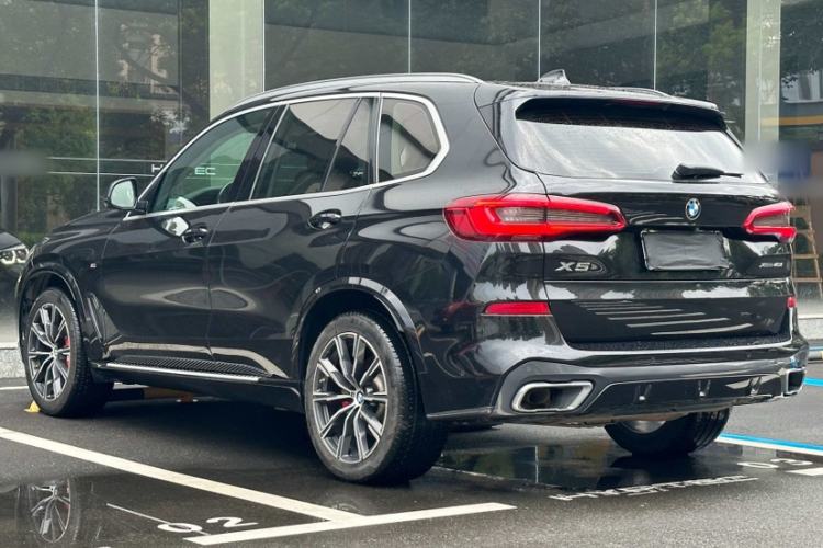 Used BMW X5 2019 xDrive40i M Sport Package Exterior 5