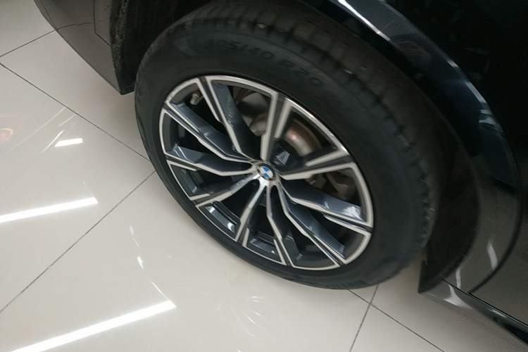 Used BMW X5 2019 xDrive30i M Sport Package Exterior 8