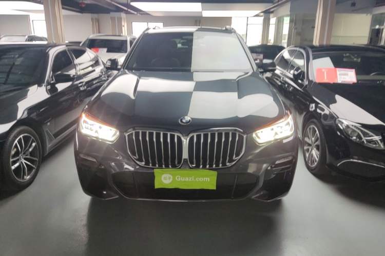 Used BMW X5 2019 xDrive40i Luxury Model with M Sport Package Front
