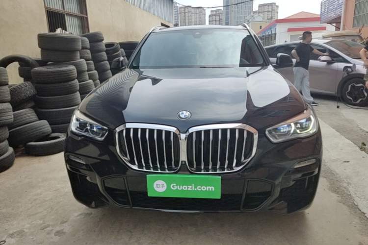 Used BMW X5 2019 xDrive40i M Sport Package Front