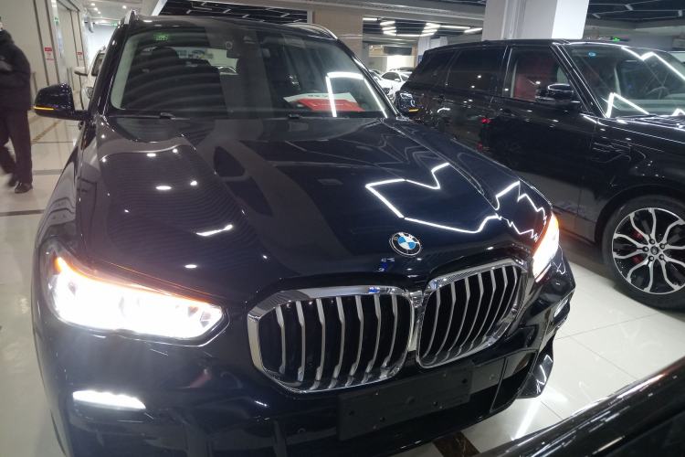 Used BMW X5 2019 xDrive40i M Sport Package Front