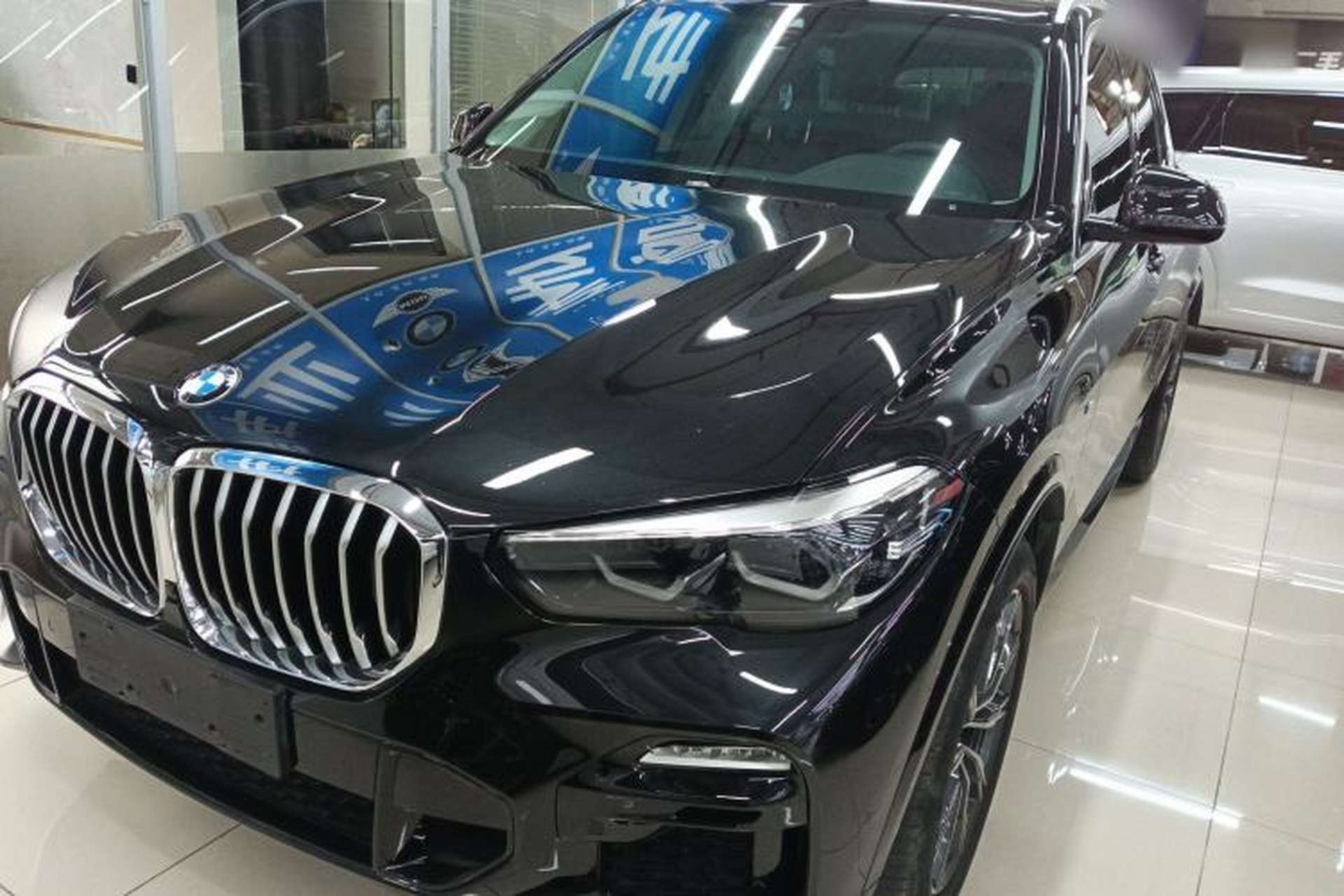 Used BMW X5 2019 xDrive30i M Sport Package Front Left 45 Deg
