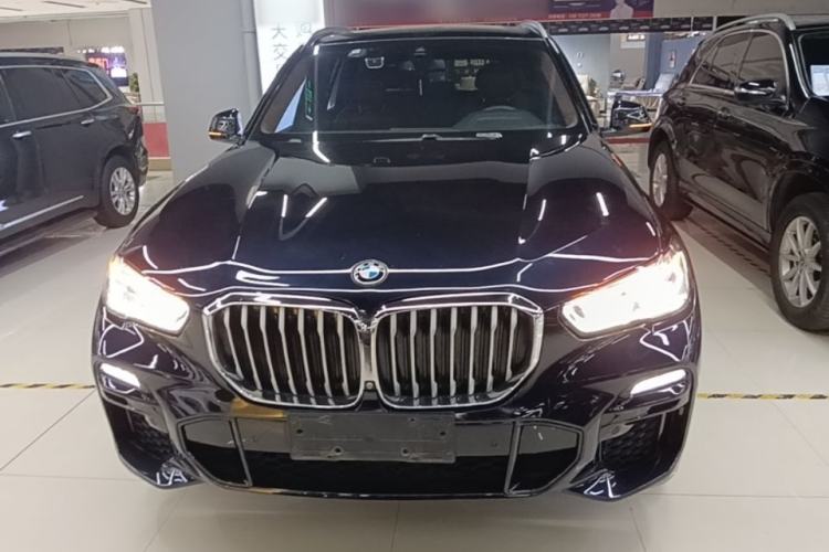 Used BMW X5 2019 xDrive40i M Sport Package Front