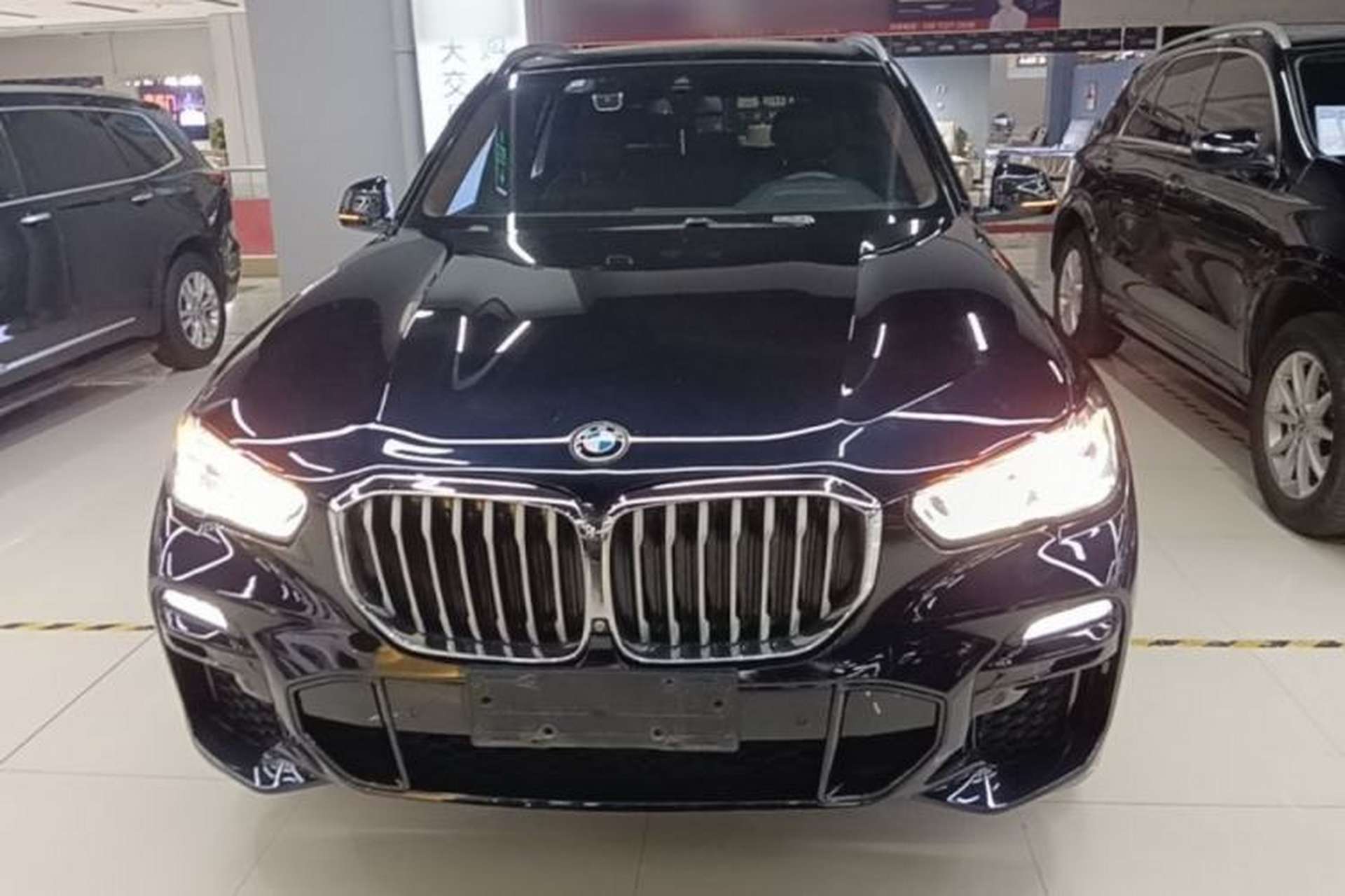 Used BMW X5 2019 xDrive40i M Sport Package Front
