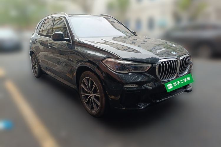 Used BMW X5 2019 xDrive40i M Sport Package Front Right 45 Deg