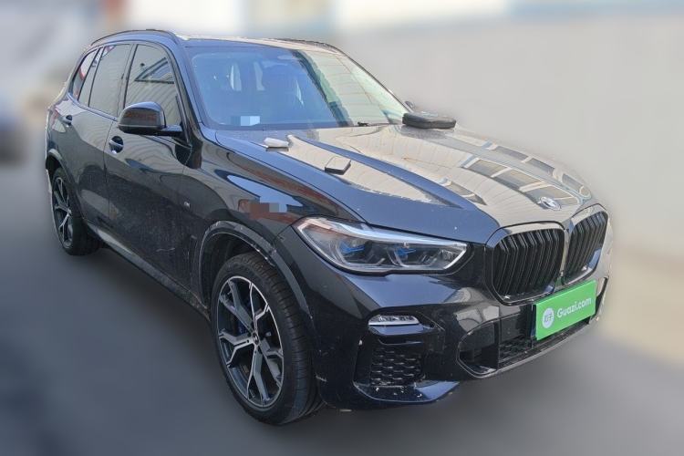 Used BMW X5 2019 xDrive40i Luxury Model with M Sport Package Front Right 45 Deg