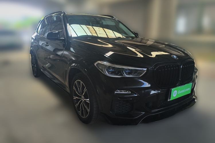 Used BMW X5 2019 xDrive40i M Sport Package Front Right 45 Deg