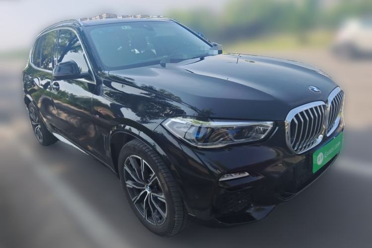 Used BMW X5 2019 xDrive40i M Sport Package Front Right 45 Deg