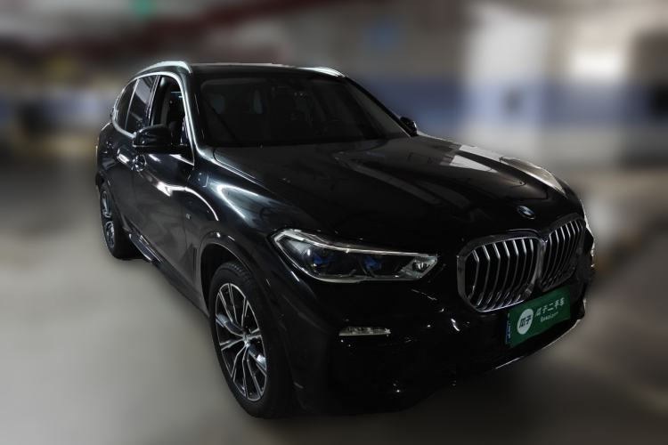 Used BMW X5 2019 xDrive40i M Sport Package Front Right 45 Deg