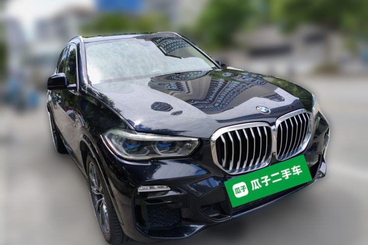 Used BMW X5 2019 xDrive40i M Sport Package Front Right 45 Deg