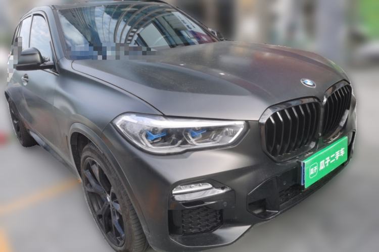 Used BMW X5 2019 xDrive40i Luxury Model with M Sport Package Front Right 45 Deg