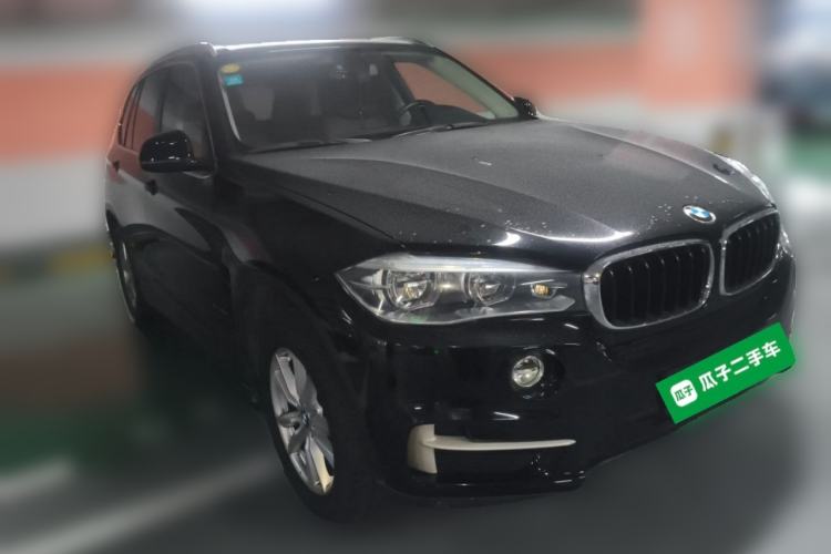 Used BMW X5  Front Right 45 Deg