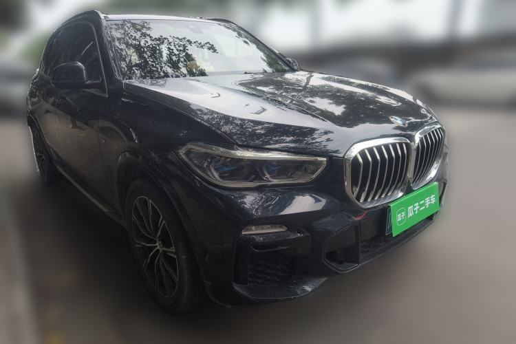 Used BMW X5 2019 xDrive40i M Sport Package Front Right 45 Deg