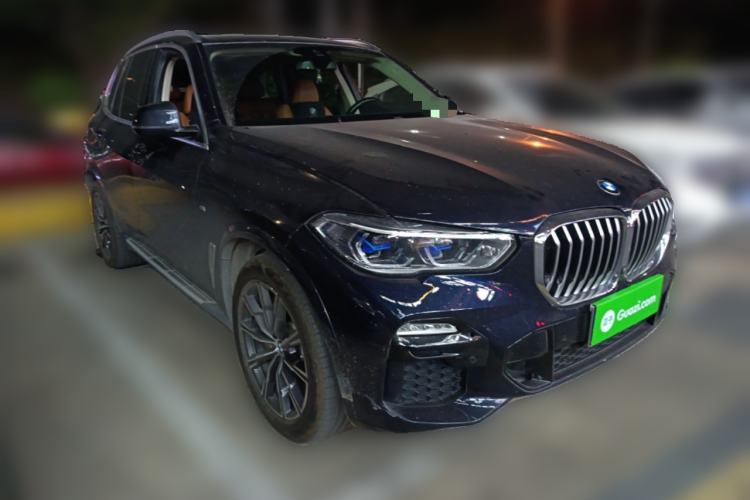 Used BMW X5 2019 xDrive40i M Sport Package Front Right 45 Deg