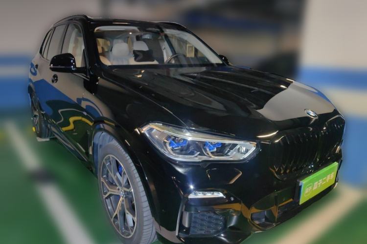 Used BMW X5 2019 xDrive40i Luxury Model with M Sport Package Front Right 45 Deg