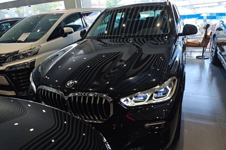 Used BMW X5 2019 xDrive40i M Sport Package Front