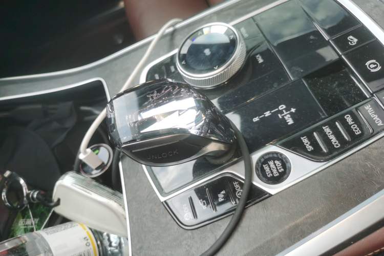 Used BMW X5 2019 xDrive40i Luxury Model with M Sport Package Gear Lever