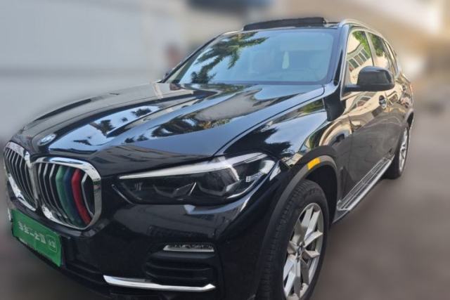 Used BMW X5 2019 xDrive40i XLine 19-inch wheels Middle East version