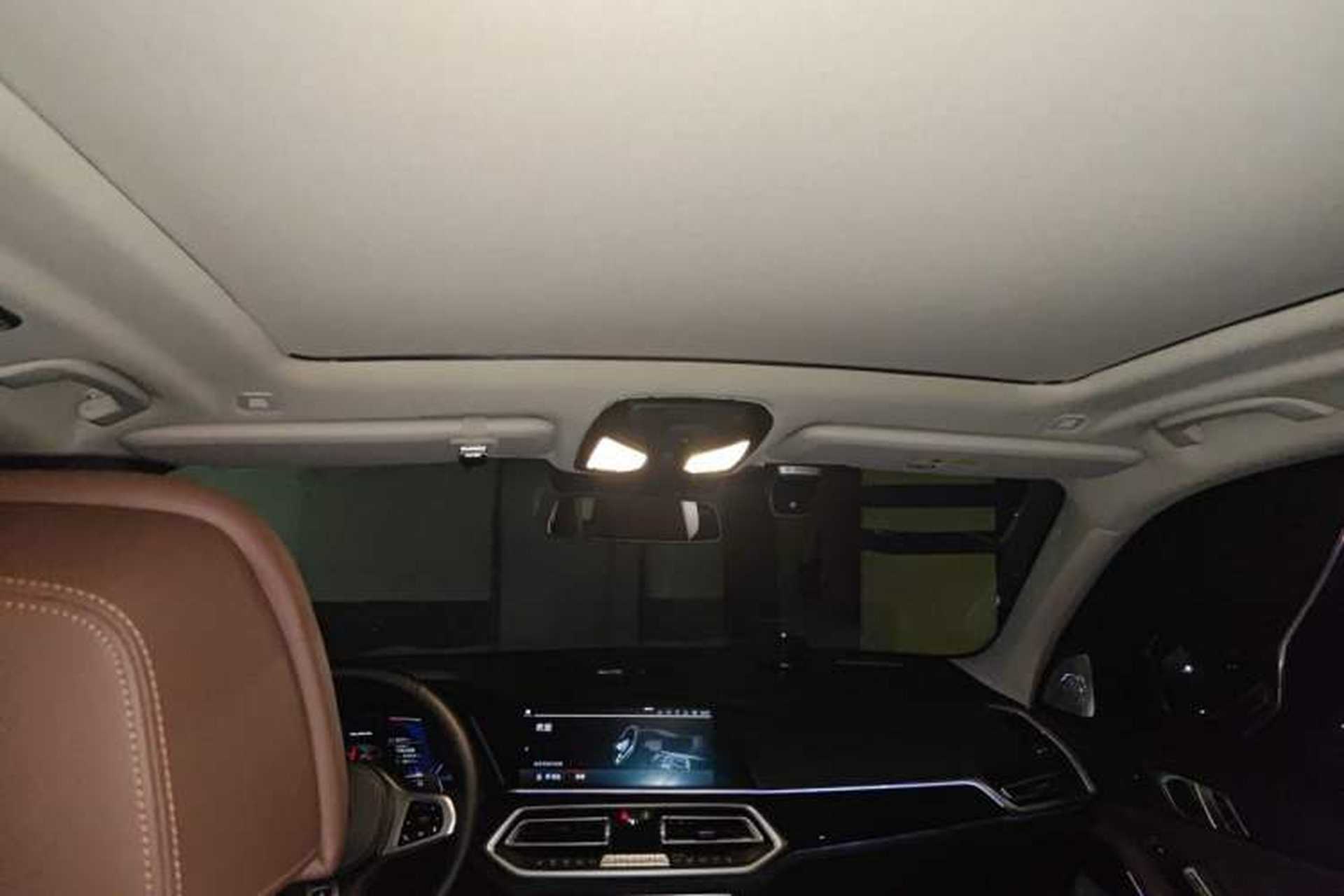 Used BMW X5 2019 xDrive40i Luxury Model with M Sport Package Headliner