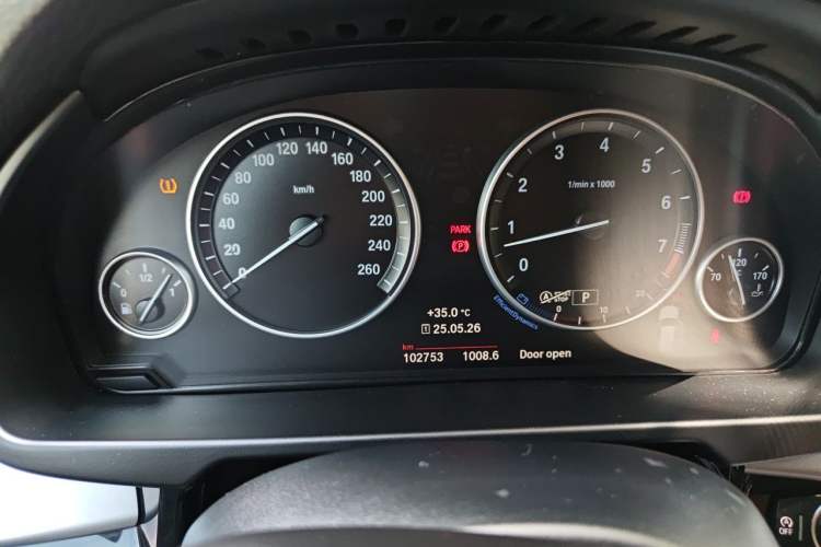 Used BMW X5  Instrument Cluster