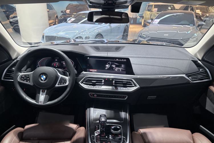 Used BMW X5 2019 xDrive40i Luxury Model with M Sport Package Interior 1