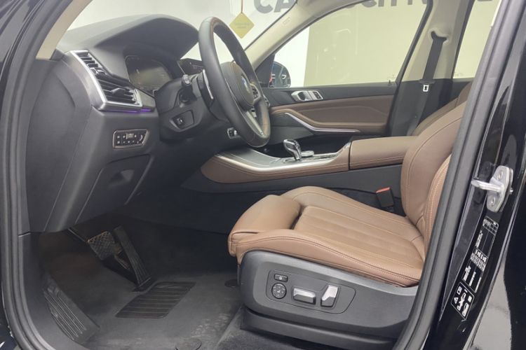 Used BMW X5 2019 xDrive40i M Sport Package Interior 2
