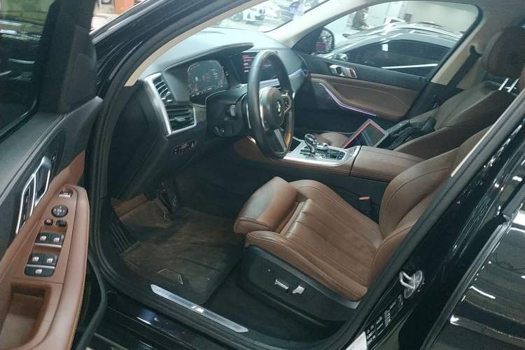 Used BMW X5 2019 xDrive30i M Sport Package Interior 3