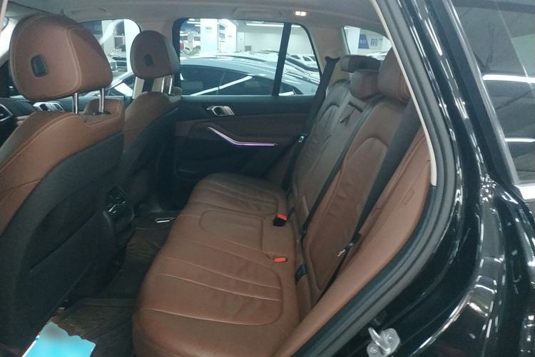 Used BMW X5 2019 xDrive30i M Sport Package Interior 4