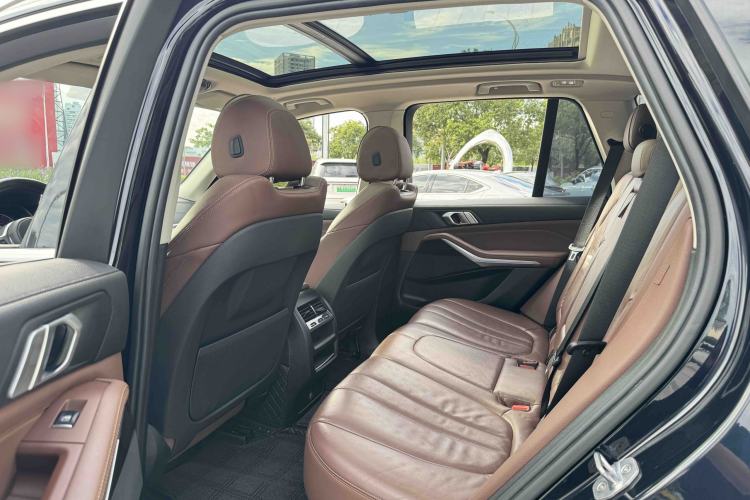 Used BMW X5 2019 xDrive40i M Sport Package Interior 4