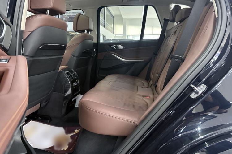 Used BMW X5 2019 xDrive40i Luxury Model with M Sport Package Interior 6