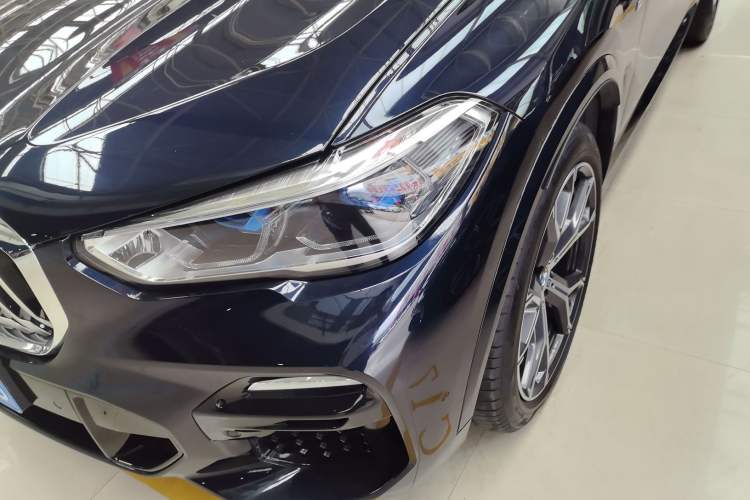 Used BMW X5 2019 xDrive40i Luxury Model with M Sport Package Left Front Headlight