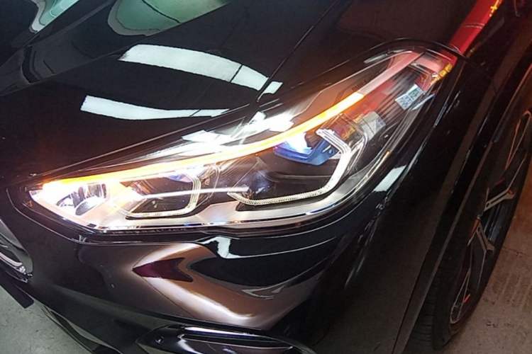 Used BMW X5 2019 xDrive40i Luxury Model with M Sport Package Left Front Headlight