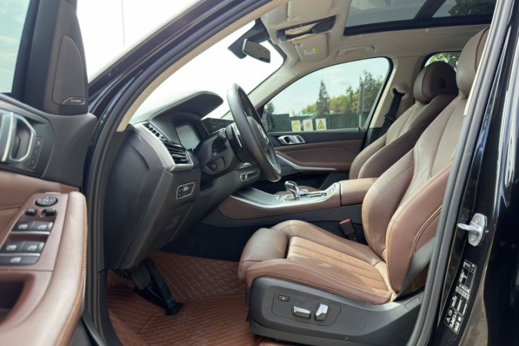 Used BMW X5 2019 xDrive30i M Sport Package Left Front Seat
