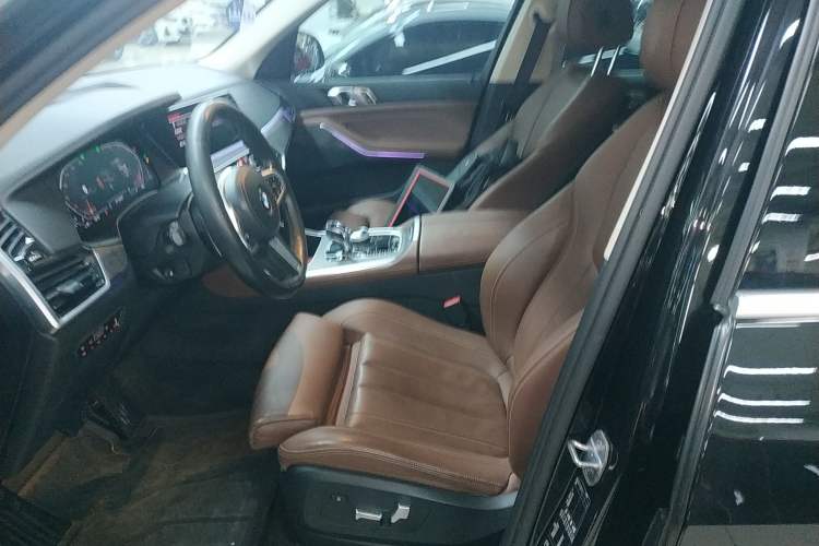 Used BMW X5 2019 xDrive30i M Sport Package Left Front Seat