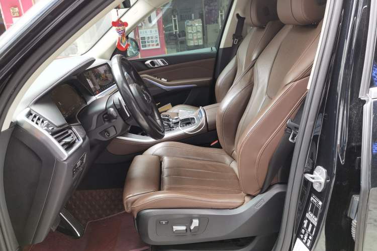 Used BMW X5 2019 xDrive30i M Sport Package Left Front Seat