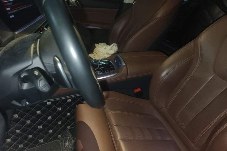 Used BMW X5 2019 xDrive40i M Sport Package Left Front Seat