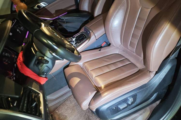 Used BMW X5 2019 xDrive40i M Sport Package Left Front Seat