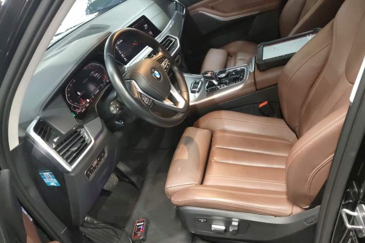 Used BMW X5 2019 xDrive40i M Sport U.S. specification Left Front Seat