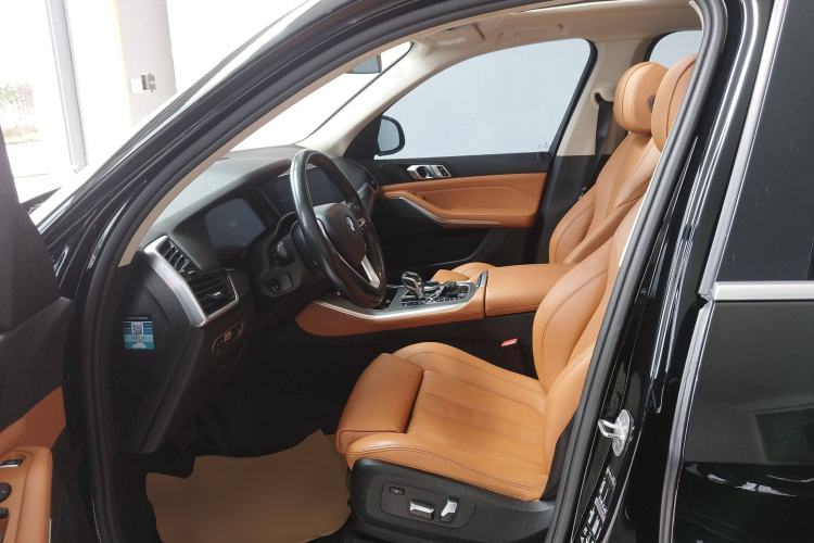 Used BMW X5 2019 xDrive40i M Sport U.S. specification Left Front Seat