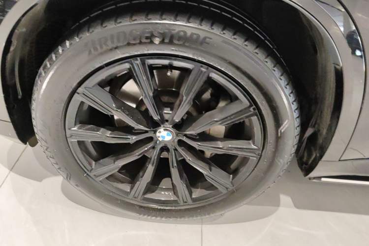 Used BMW X5 2019 xDrive40i M Sport Package Left Front Wheel Hub