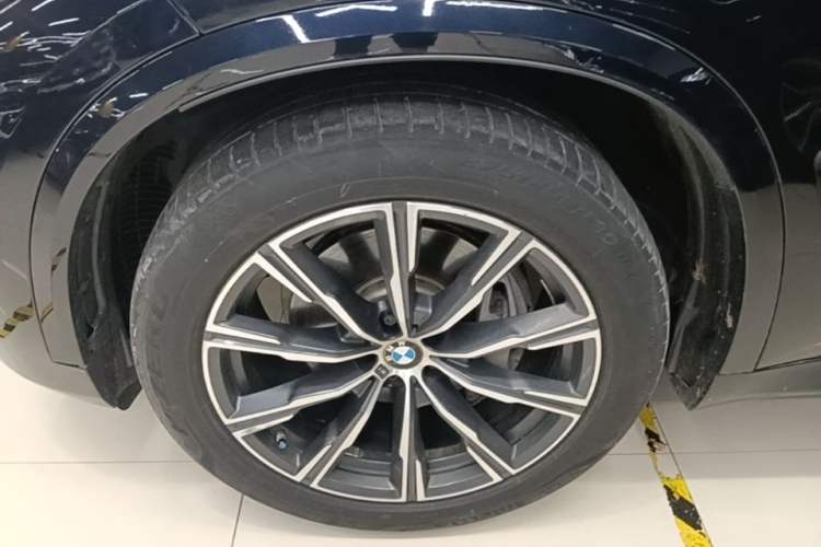 Used BMW X5 2019 xDrive40i M Sport Package Left Front Wheel Hub