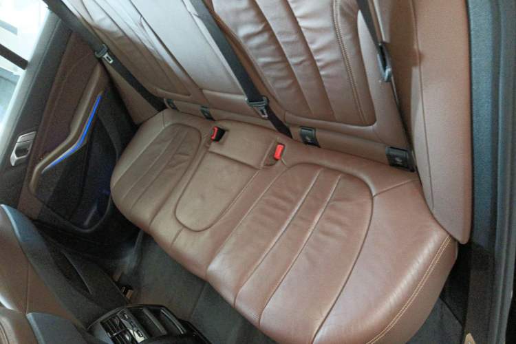Used BMW X5 2019 xDrive40i M Sport Package Left Rear Seat