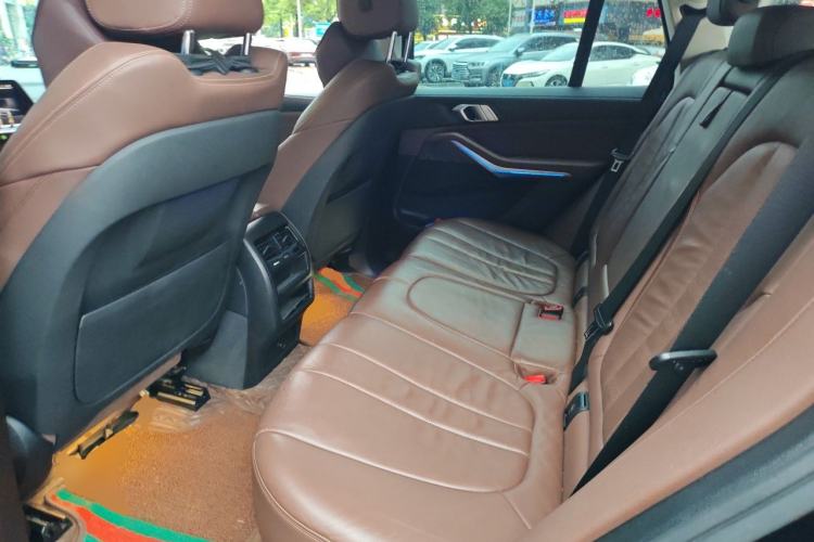 Used BMW X5 2019 xDrive40i M Sport Package Left Rear Seat