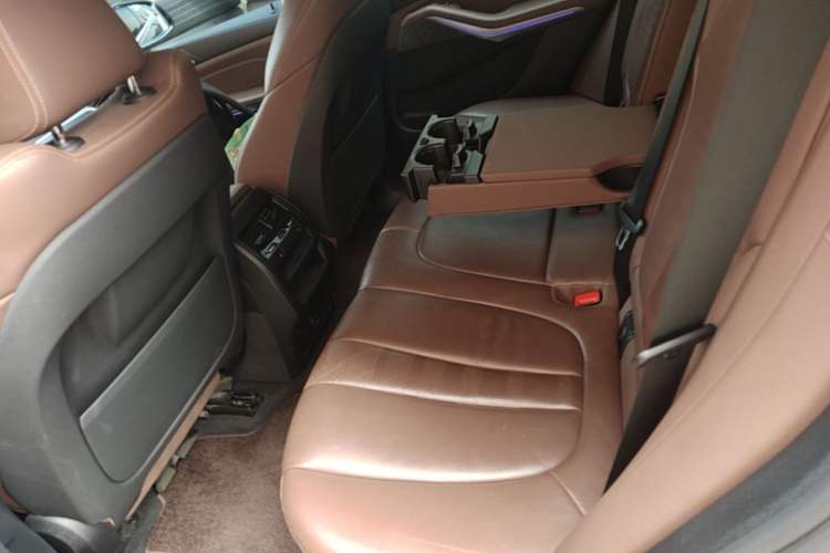 Used BMW X5 2019 xDrive40i M Sport Package Left Rear Seat